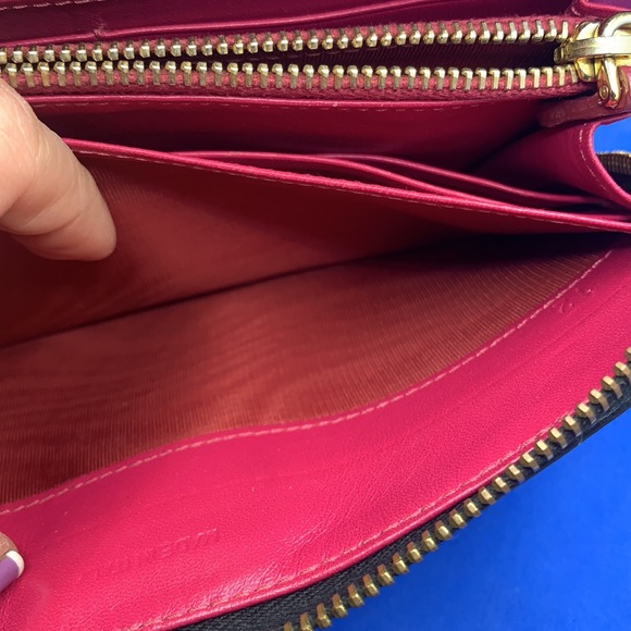 Authentic MIU MIU long wallet patent leather zippy zippered bow - Picture 7 of 9